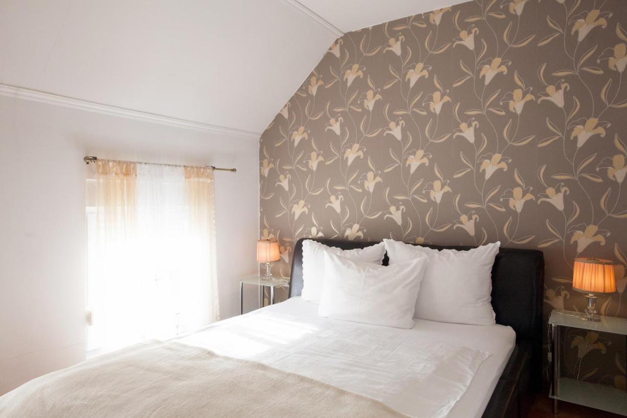 Vila Rosa Vukovar Bed & Breakfast エクステリア 写真