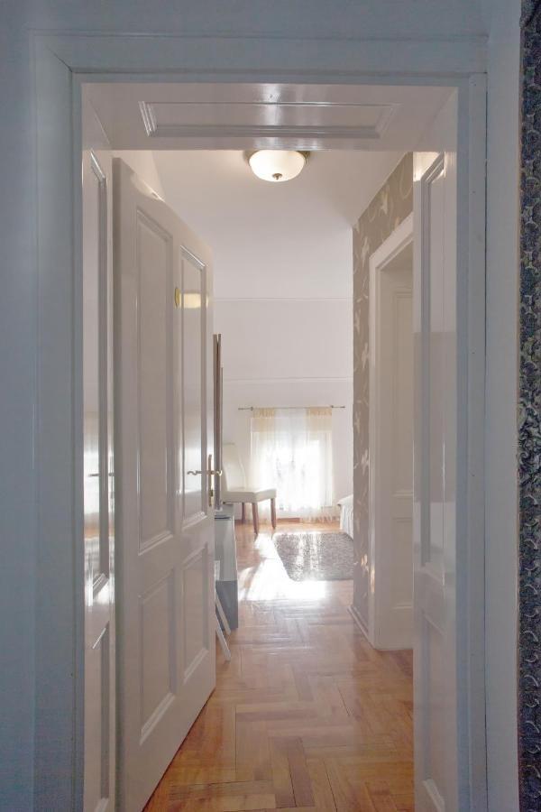 Vila Rosa Vukovar Bed & Breakfast エクステリア 写真
