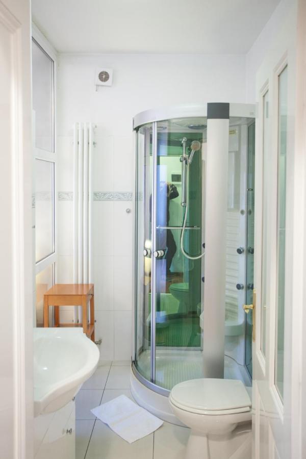 Vila Rosa Vukovar Bed & Breakfast エクステリア 写真
