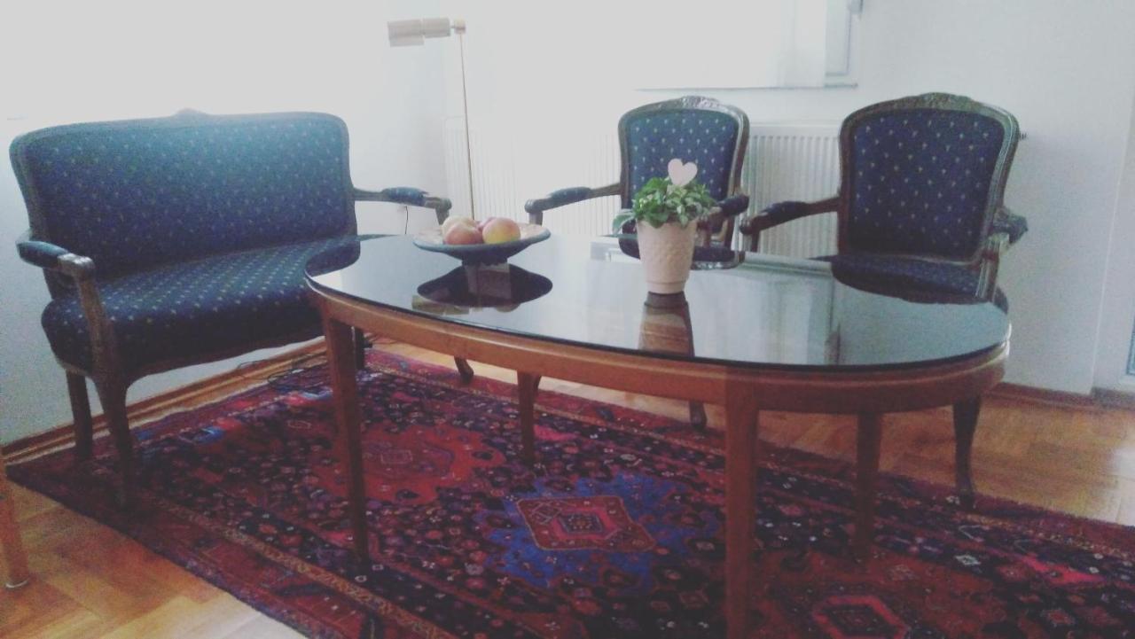 Vila Rosa Vukovar Bed & Breakfast エクステリア 写真